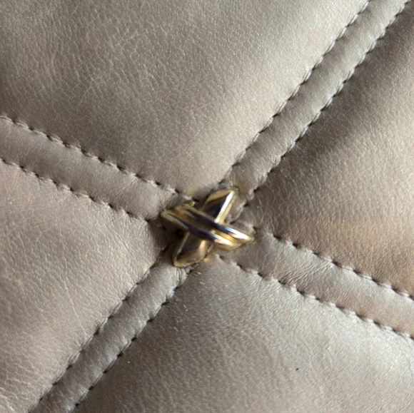 Objectives purse/ Crossbody. Cross patch with metal cross pattern on front. - Picture 5 of 12